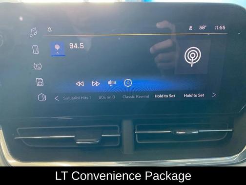 Mosaic Black Metallic 2025 Chevrolet Trax LT