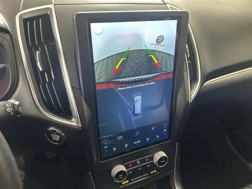 Iconic Silver Metallic 2024 Ford Edge Titanium