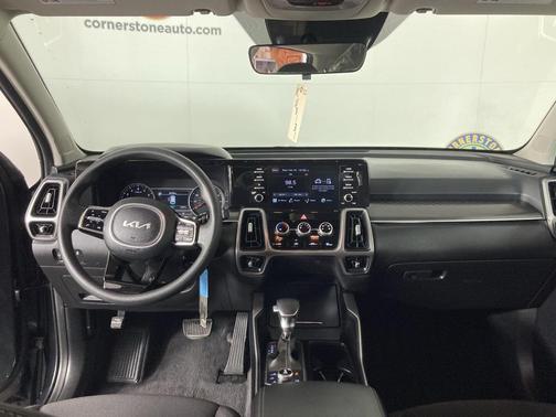 Gravity Grey 2022 Kia Sorento LX