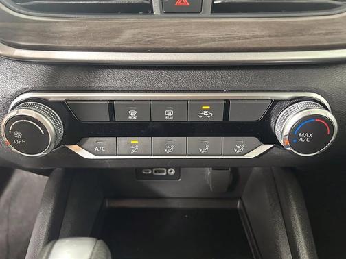 White 2025 Nissan Altima 2.5 SV