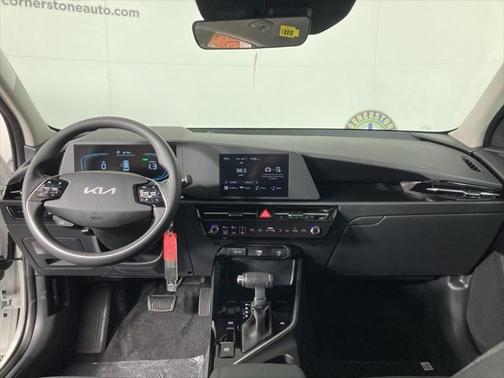 2025 Kia Niro LX