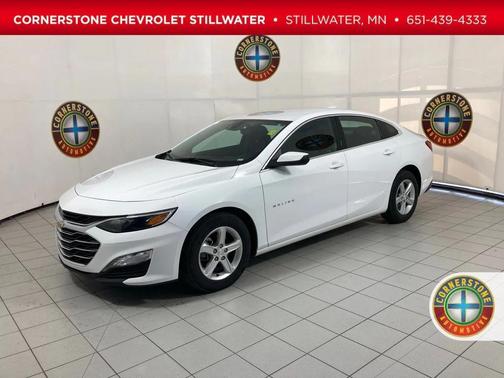 Summit White 2024 Chevrolet Malibu FWD 1LT