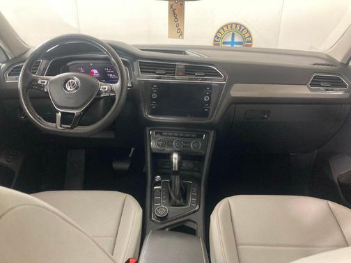 Pure White 2021 Volkswagen Tiguan 2.0T SEL