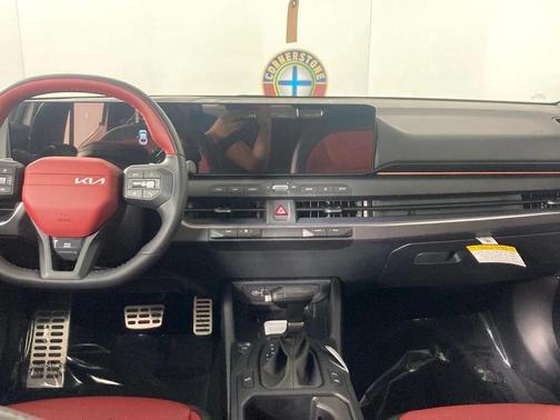 Snow White Pearl 2025 Kia K4 GT-Line Turbo