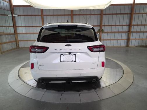 Star White Metallic Tri-Coat 2024 Ford Escape ST-Line Select