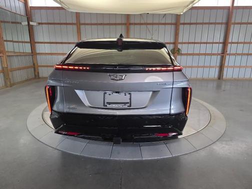 Argent Silver Metallic 2024 Cadillac LYRIQ Sport