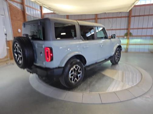 Cactus Gray 2022 Ford Bronco Outer Banks