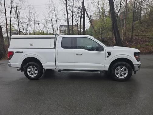 Oxford White 2025 Ford F-150 XLT