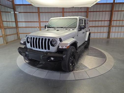2023 Jeep Wrangler 4-Door Sahara Altitude