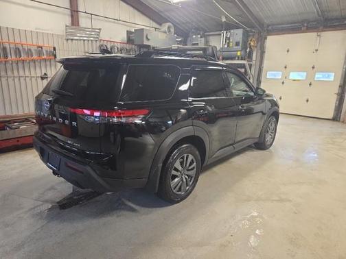 Super Black 2024 Nissan Pathfinder SV 4WD