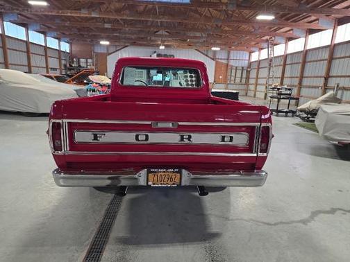 1967 Ford F100 Base