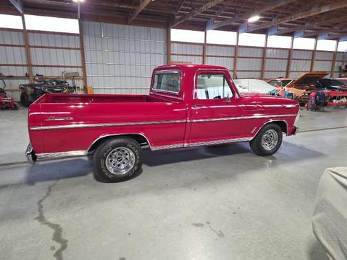 1967 Ford F100 Base