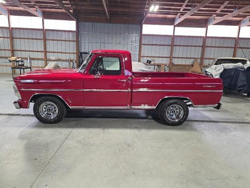 1967 Ford F100 Base