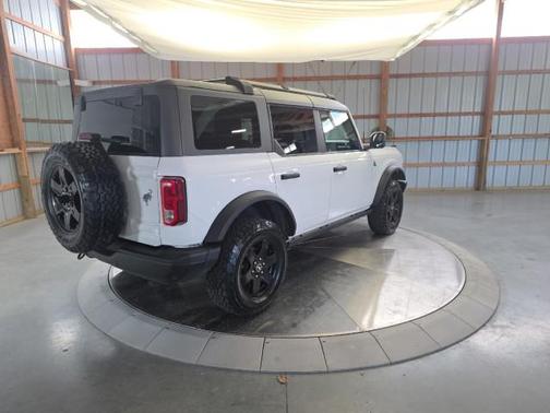 Oxford White 2024 Ford Bronco Black Diamond