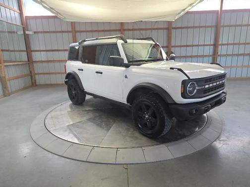 Oxford White 2024 Ford Bronco Black Diamond