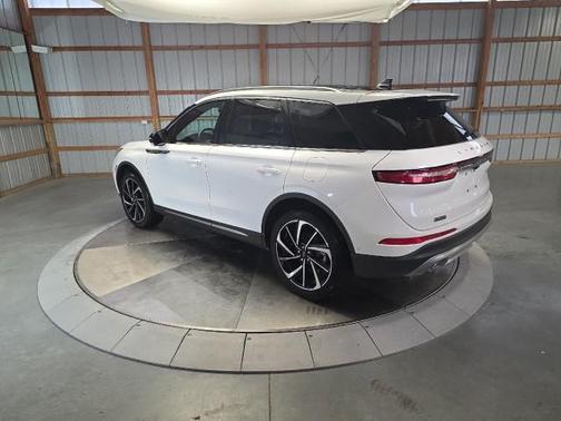 Pristine White Metallic Tri-Coat 2023 Lincoln Corsair Reserve