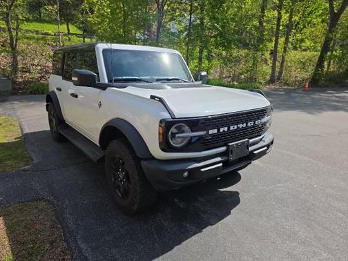 Oxford White 2025 Ford Bronco Outer Banks