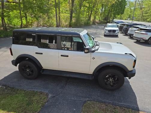 Oxford White 2025 Ford Bronco Outer Banks