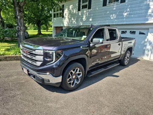 Titanium Rush Metallic 2025 GMC Sierra 1500 SLE