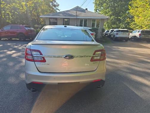 2016 Ford Taurus SEL