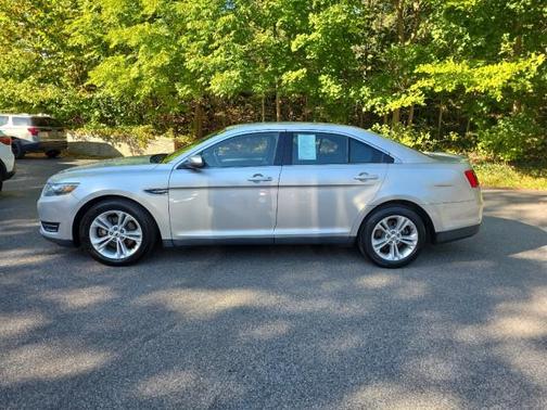 2016 Ford Taurus SEL