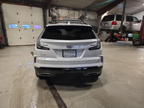 Crystal White Tricoat 2024 Cadillac XT4 Sport