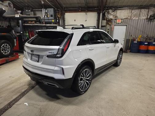Crystal White Tricoat 2024 Cadillac XT4 Sport