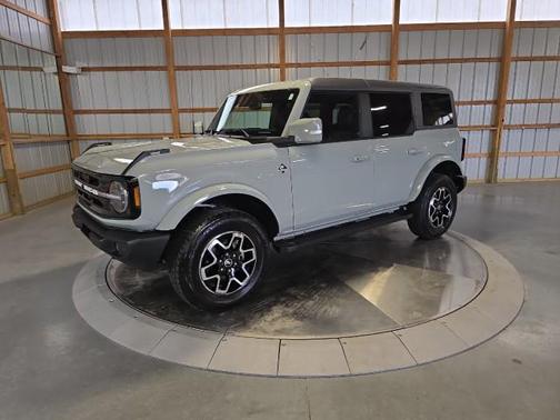 2024 Ford Bronco Outer Banks