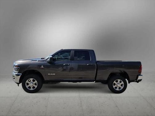 2025 RAM 3500 Big Horn 4x4 Crew Cab 64 Box