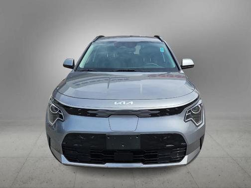 Steel Gray 2024 Kia Niro EV Wind
