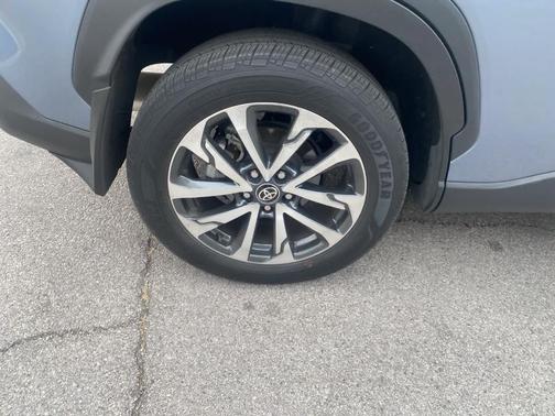 CELESTITE 2022 Toyota Corolla Cross XLE