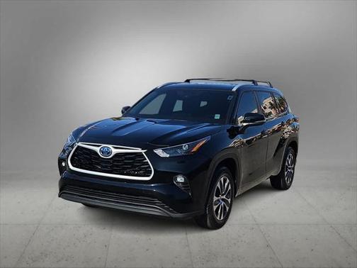 2024 Toyota Highlander Hybrid XLE