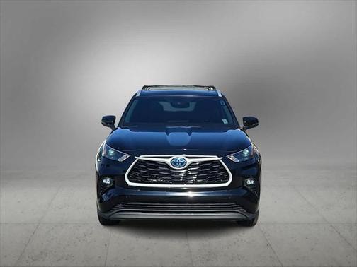 2024 Toyota Highlander Hybrid XLE