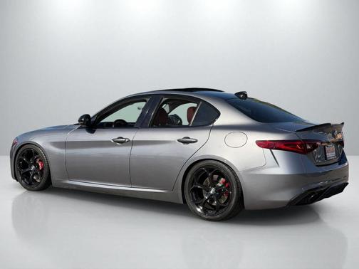 Stromboli Gray Metallic 2020 Alfa Romeo Giulia Ti