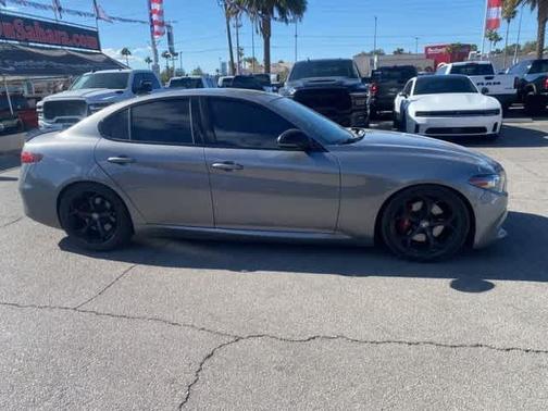 Stromboli Gray Metallic 2020 Alfa Romeo Giulia Ti