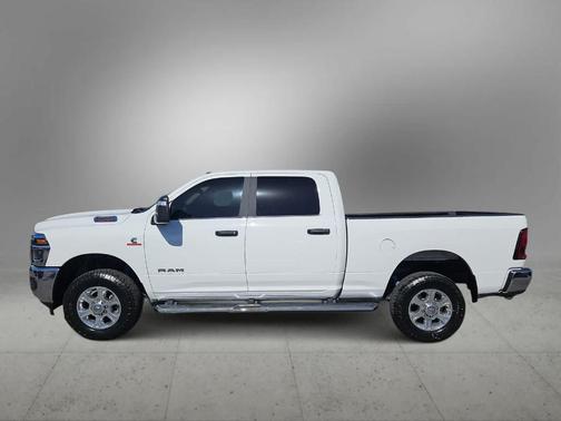 Bright White Clearcoat 2025 RAM 2500 Big Horn