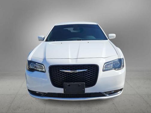Bright White Clearcoat 2019 Chrysler 300 S