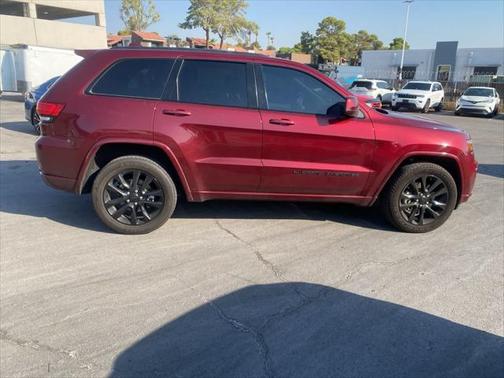 2022 Jeep Grand Cherokee Laredo