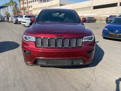 2022 Jeep Grand Cherokee Laredo