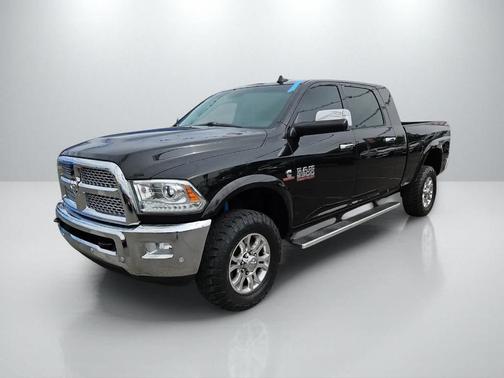Brilliant Black Crystal Pearlcoat 2017 RAM 2500 Laramie
