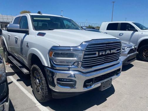 Bright White Clearcoat 2022 RAM 2500 Laramie