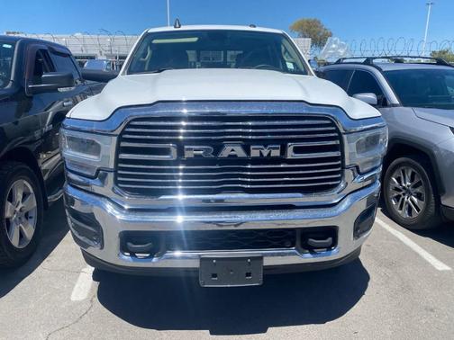 Bright White Clearcoat 2022 RAM 2500 Laramie