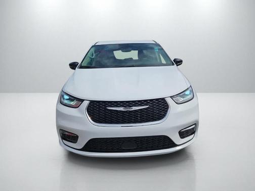 Bright White Clearcoat 2024 Chrysler Pacifica Touring-L
