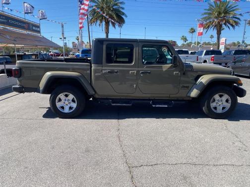 Gator Clearcoat 2020 Jeep Gladiator Sport