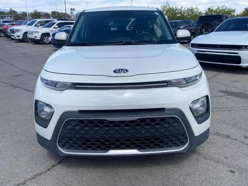 Snow White Pearl 2021 Kia Soul LX