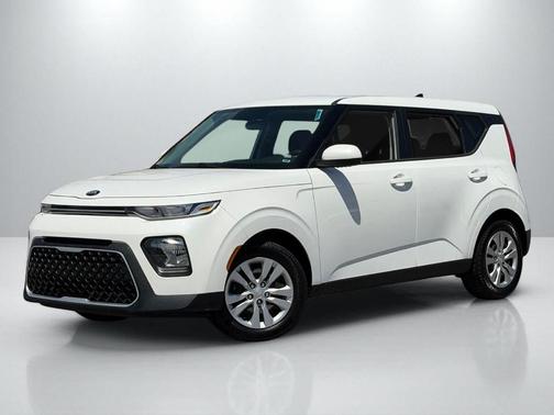 Snow White Pearl 2021 Kia Soul LX