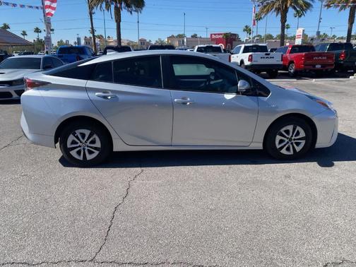 Classic Silver Metallic 2016 Toyota Prius Four
