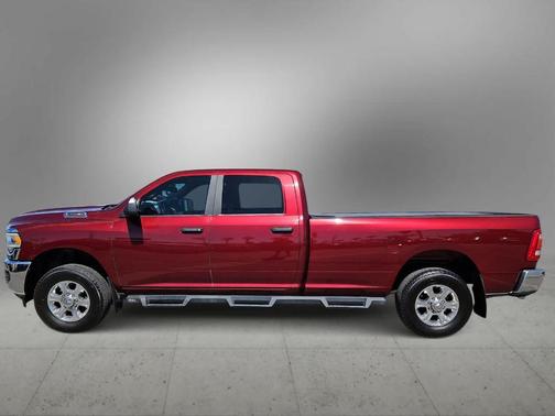 Delmonico Red Pearlcoat 2022 RAM 3500 Big Horn