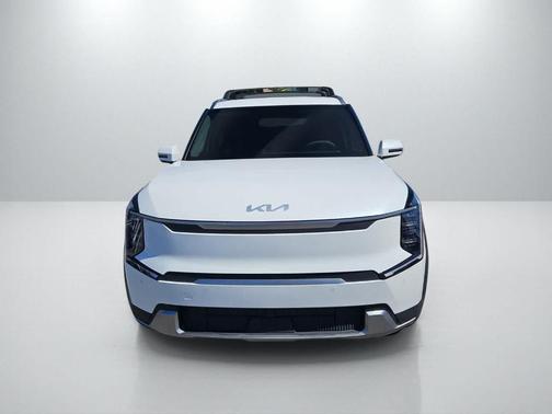 Snow White Pearl 2024 Kia EV9 Wind
