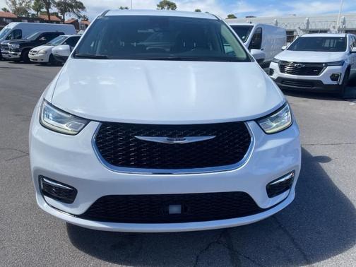 Bright White Clearcoat 2023 Chrysler Pacifica Touring-L